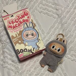 Pop Mart Gray Labubu Key Holder